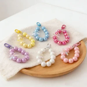 Cartoon Style Light Keychain Candy Colored Acrylic Beaded Key Ring for Bag Pendant Accessories Plastic Material