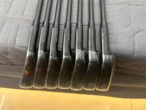 Customised 7pcs High Quality Forged Model Golf Clubs Irons Set #4 9 P R S Graphite Steel Shafts Golf Iron Set China 790 Golf