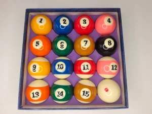 Factory Price Crystal Pool Balls Wear Resistant 16 Colors Billiards Ball Set for Distributor and Online Shop