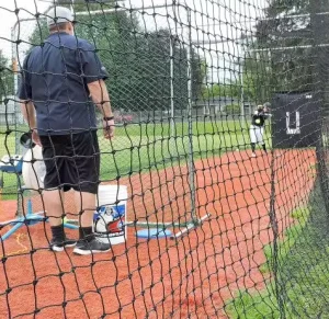 Knotted Polyethylene Black Baseball Practice Net for Playground Sports Court Training Barrier