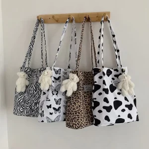Korean-style Minimalist Summer Commuting Canvas Tote Bag Womens Fresh Sweet Bear Charm Printed Anti-Theft Shoulder Bag