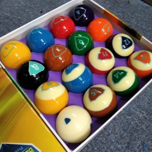 Newest Popular Pool Balls Billiard Ball in 57.2mm 16PCS of Set