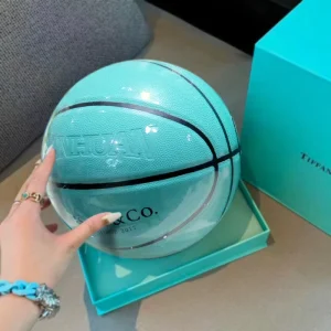 Premium Outdoor Basketball Official Size 7 Durable Rubber Basketball for Street Court Games Waterproof Anti-slip Indoor