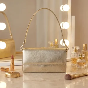 Women’s Luxury Style Fashion Handbag Gold Cowhide Material with Metal Eco Friendly Handbag Chain Shoulder Bag